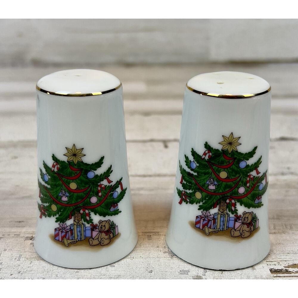 Vtg Sanyei Christmas Tree Teddy Bear Porcelain Salt & Pepper Shakers Gold Tr